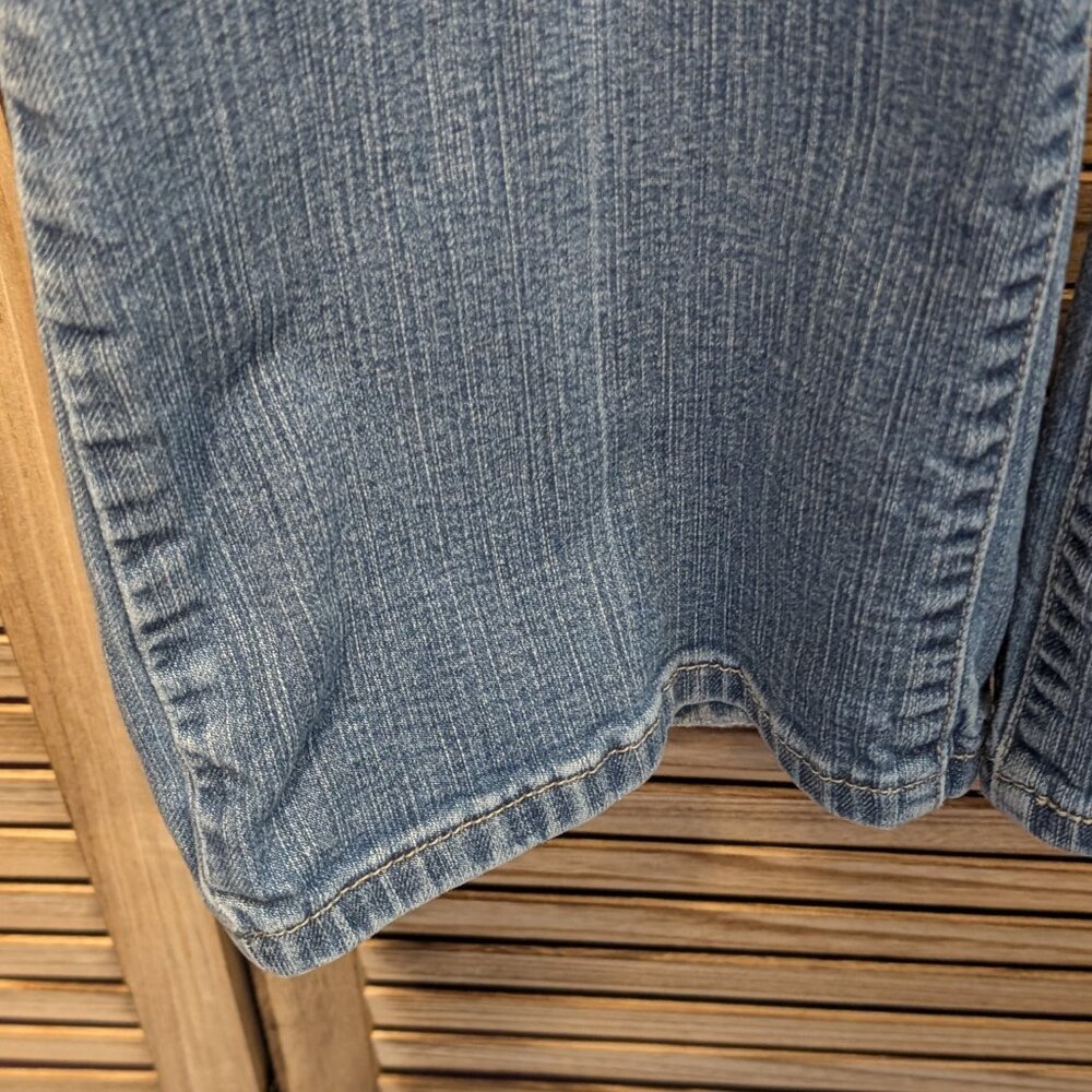 Levi's 590 Jeans Boot Cut Classic Light Blue Size 16W Medium - Picture 3 of 15